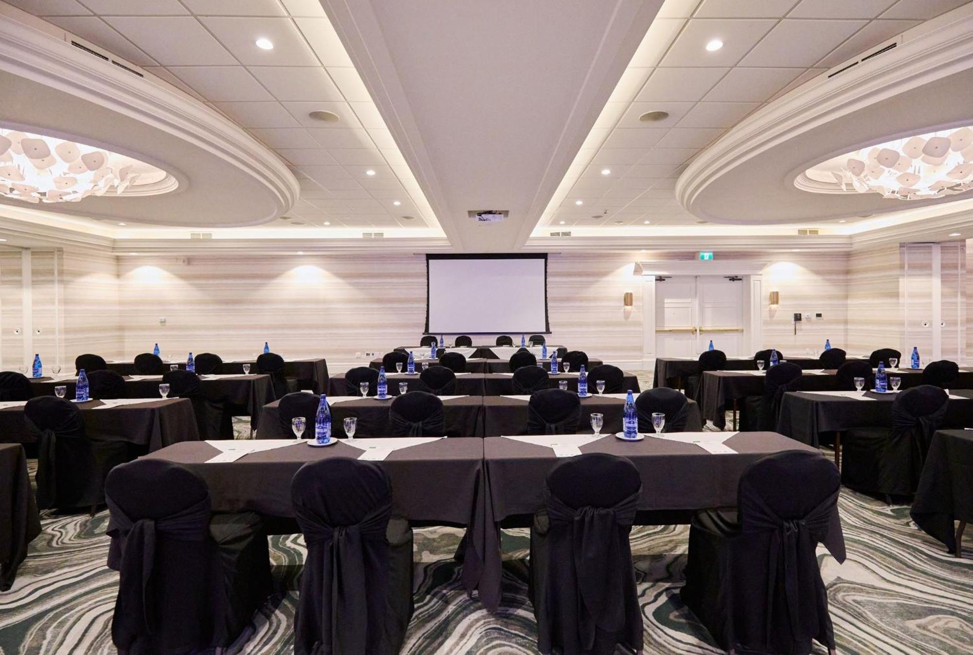 Holiday Inn Hotel & Suites St.Catharines-Niagara By Ihg Sainte-Catherine Extérieur photo