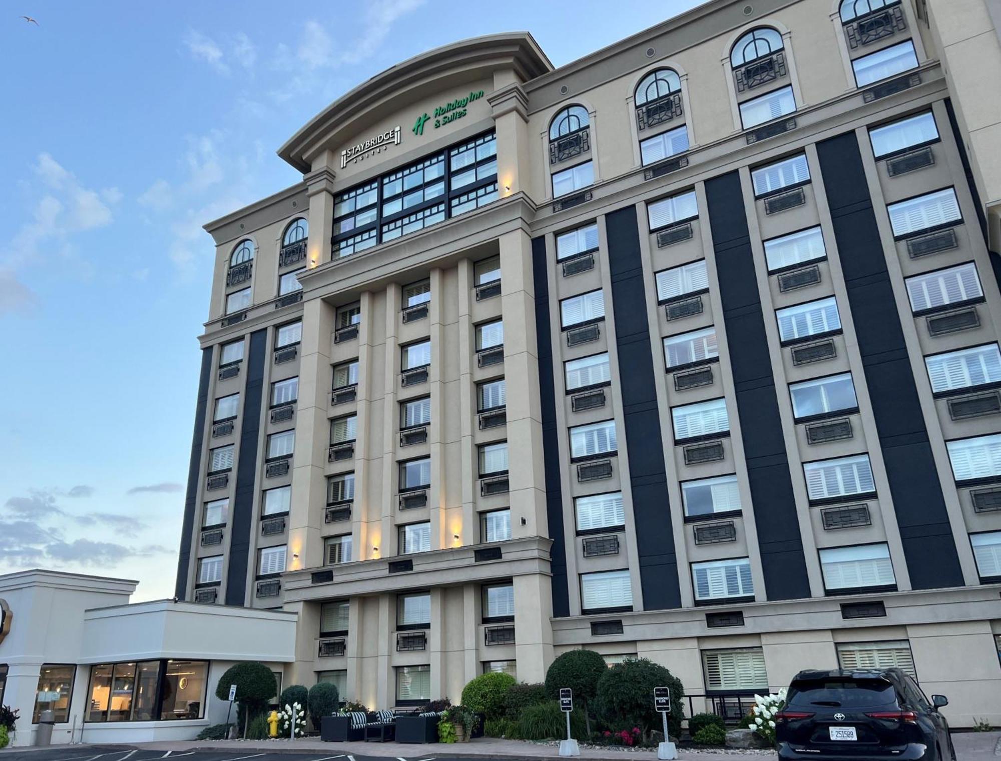 Holiday Inn Hotel & Suites St.Catharines-Niagara By Ihg Sainte-Catherine Extérieur photo