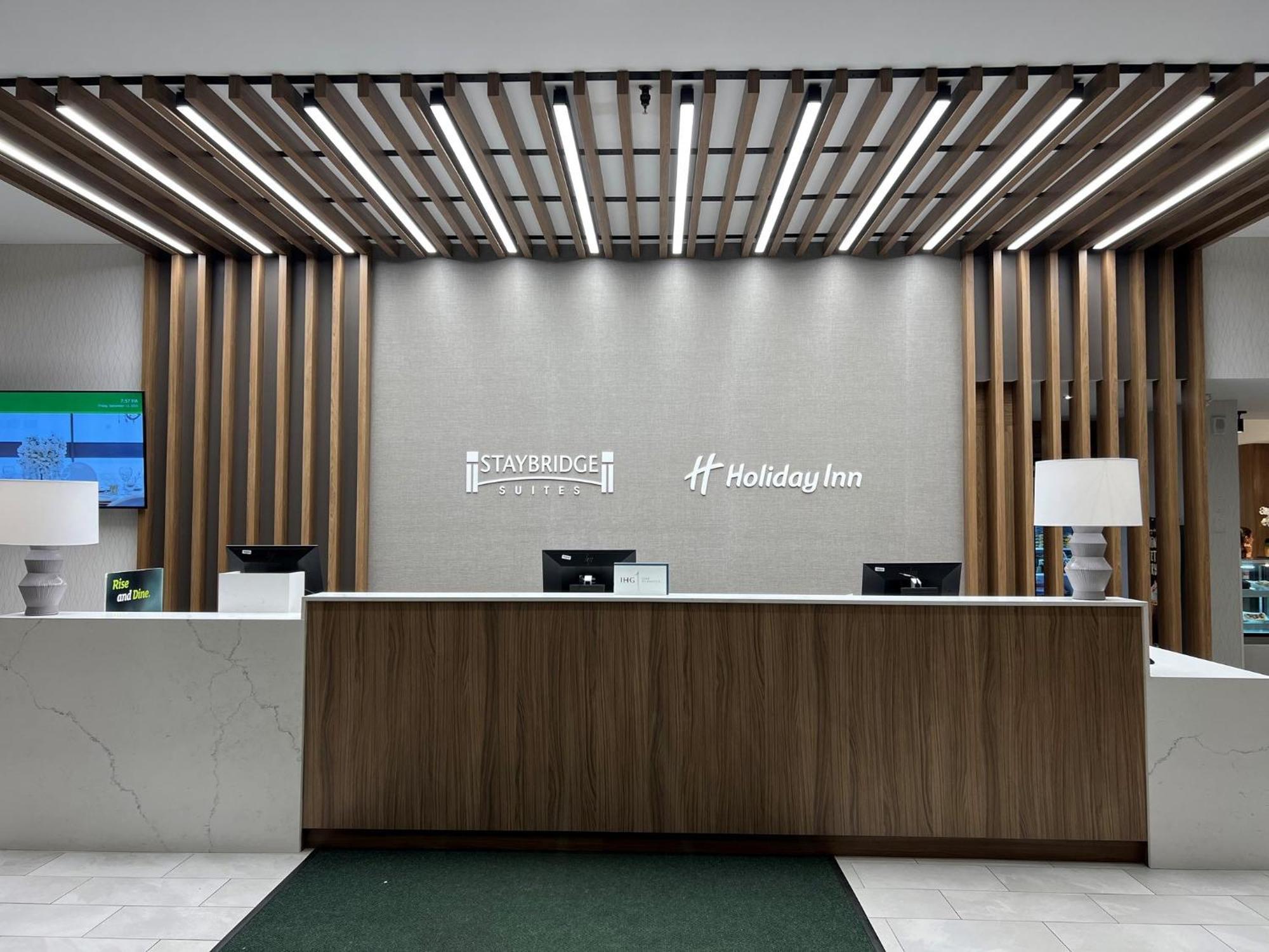 Holiday Inn Hotel & Suites St.Catharines-Niagara By Ihg Sainte-Catherine Extérieur photo