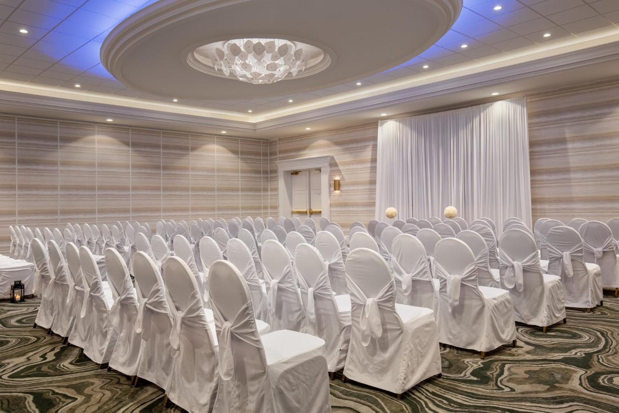 Holiday Inn Hotel & Suites St.Catharines-Niagara By Ihg Sainte-Catherine Extérieur photo