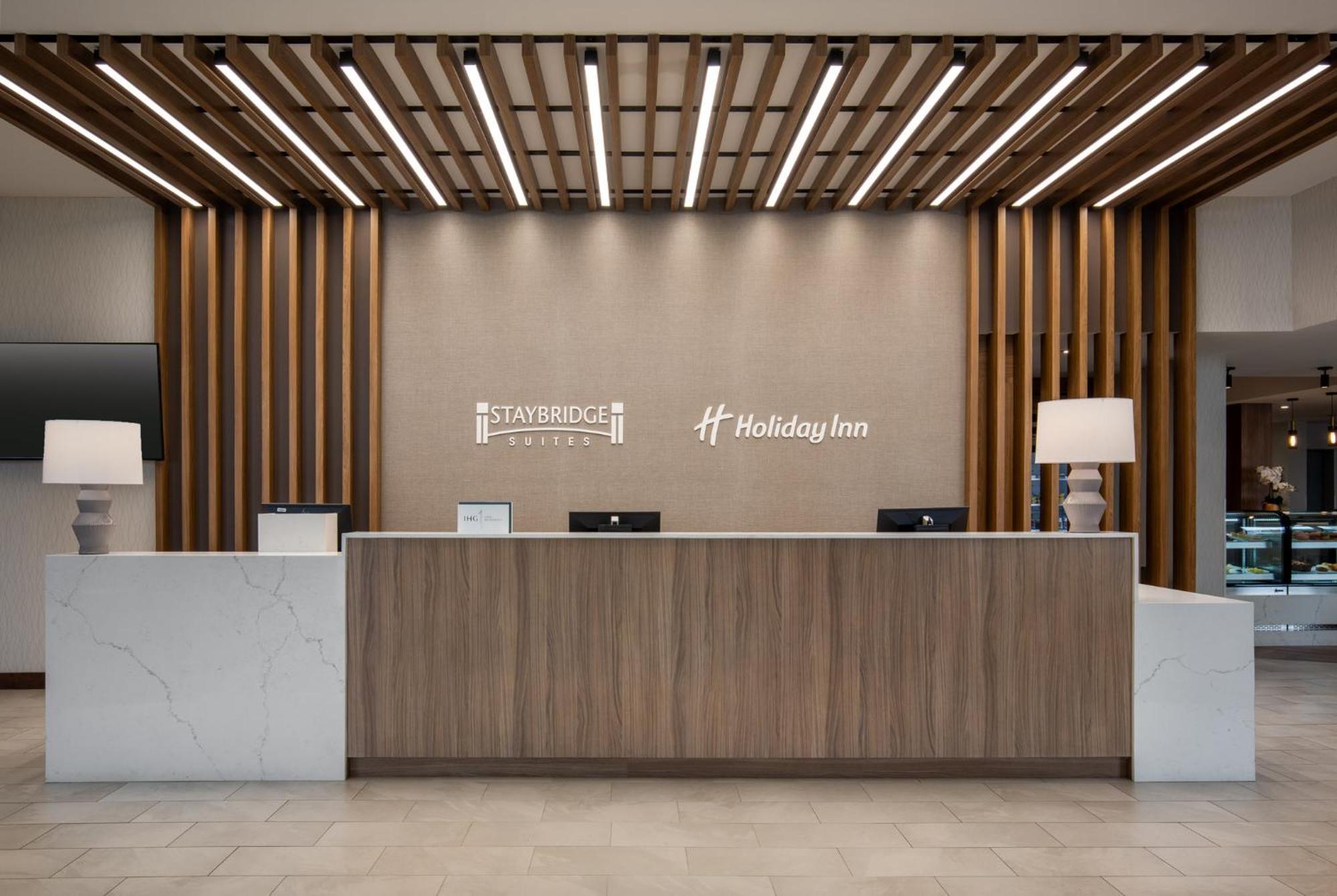 Holiday Inn Hotel & Suites St.Catharines-Niagara By Ihg Sainte-Catherine Extérieur photo